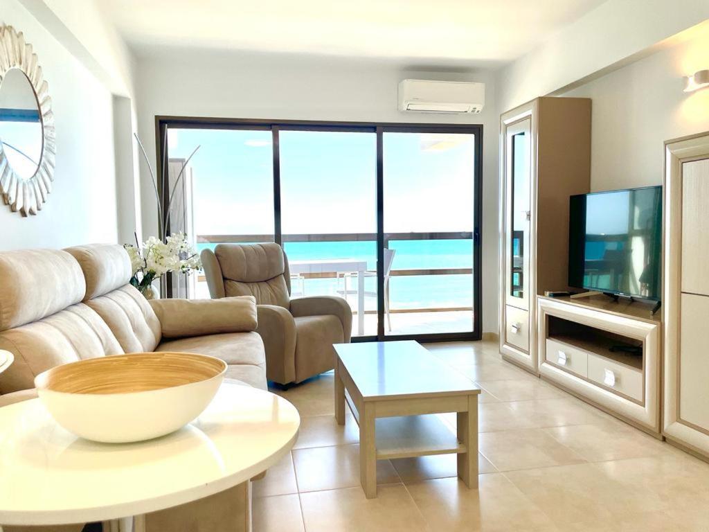 Calpemar 8 Sea View First Line Arenal Beach מראה חיצוני תמונה